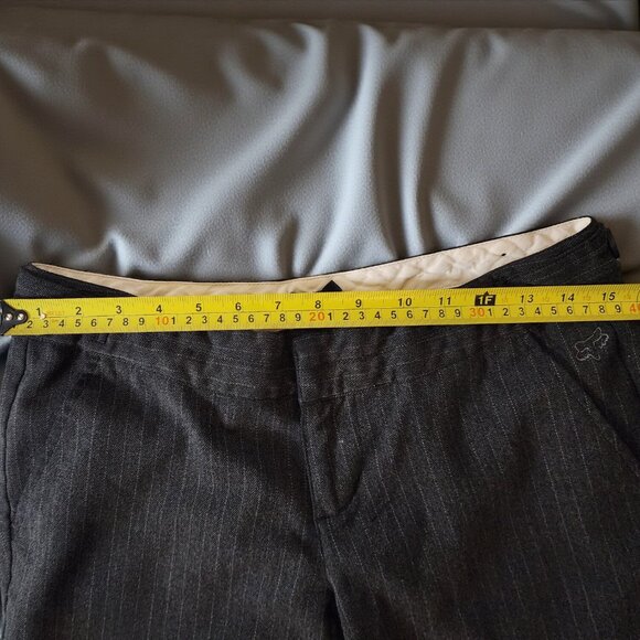 Fox Pinstripe Bermuda Shorts – Size 5 Y2K Career Grunge Style - Picture 7 of 10